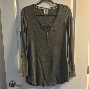 PINK Victoria's Secret Gray Long Sleeve Sleep Top